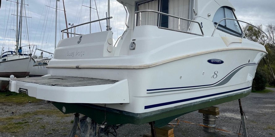 Beneteau Antares 8
