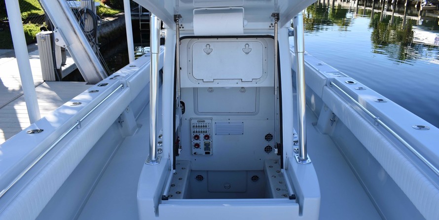 Contender 35ST