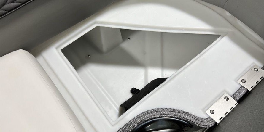 Hinckley Center Console 29