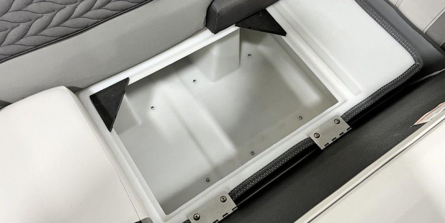 Hinckley Center Console 29