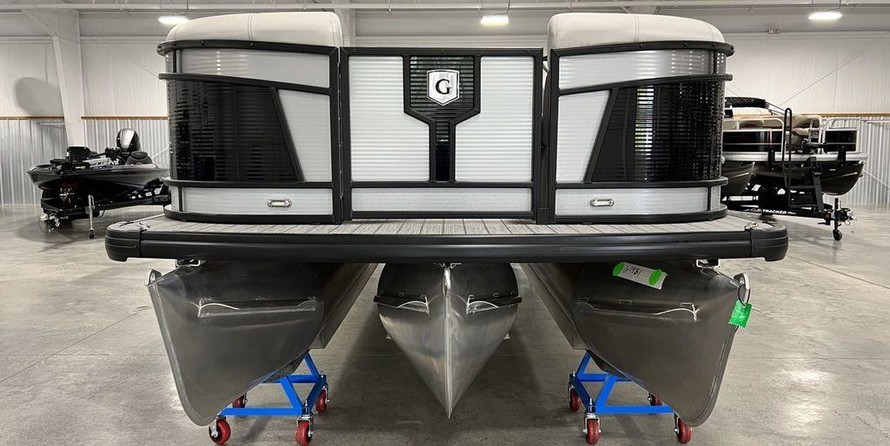 Hinckley Center Console 29