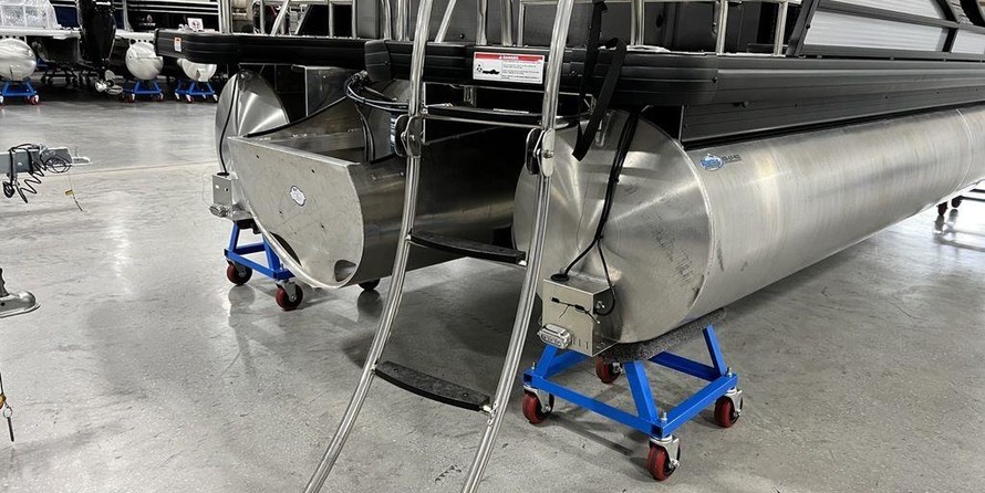 Hinckley Center Console 29