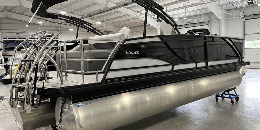 Hinckley Center Console 29