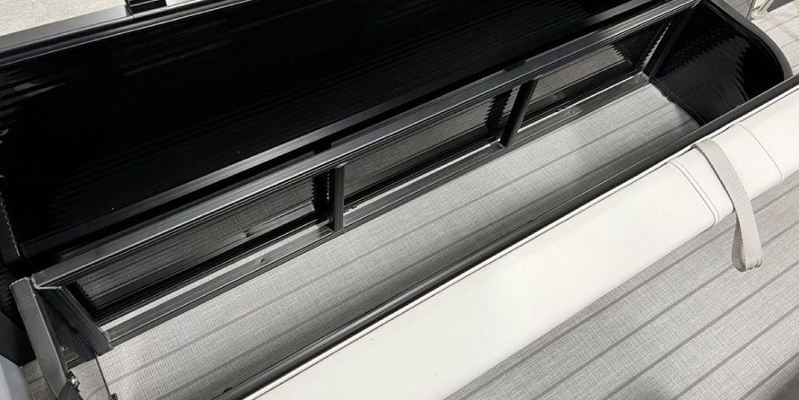 Hinckley Center Console 29