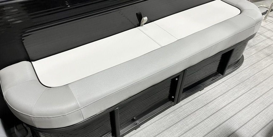 Hinckley Center Console 29