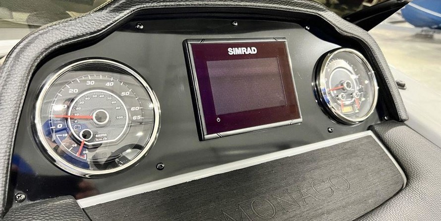 Hinckley Center Console 29