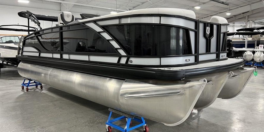 Hinckley Center Console 29