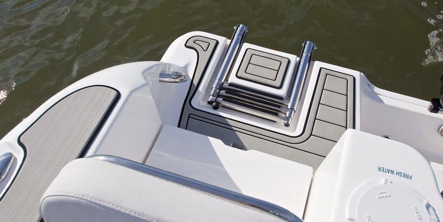 Sea Fox 228 Commander