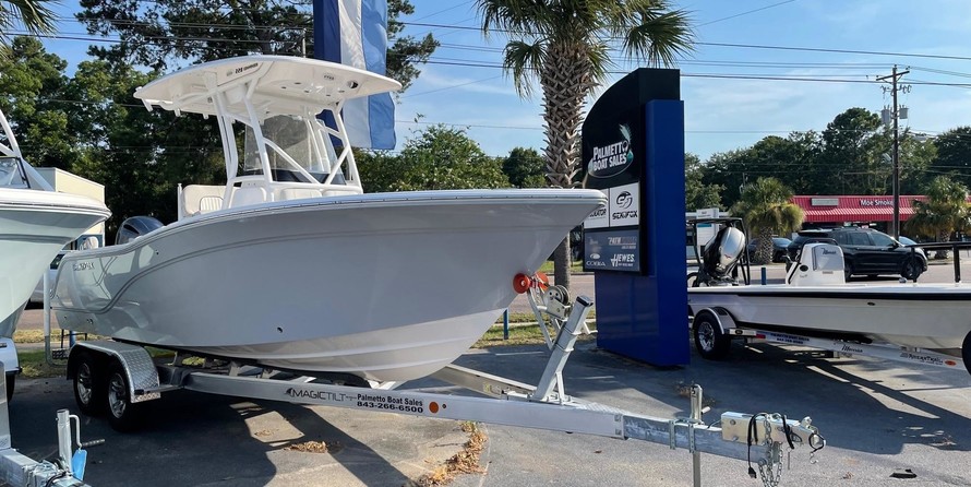 228 Sea Fox Commander