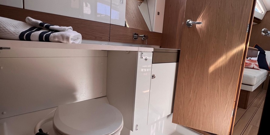 Jeanneau Sun Odyssey 44 DS