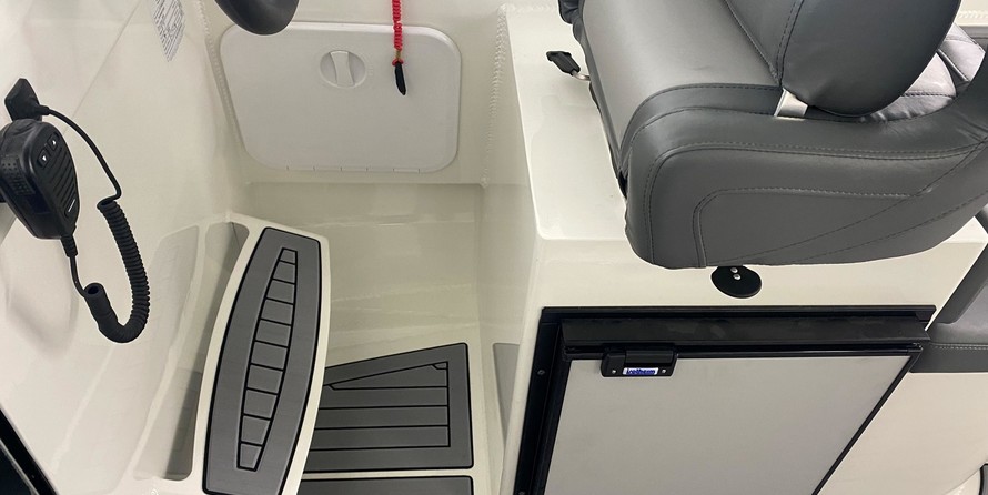 Angler Pro Boats tarpon king 17