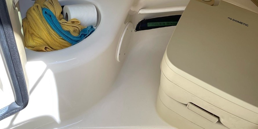 Sea ray 260 bow rider select