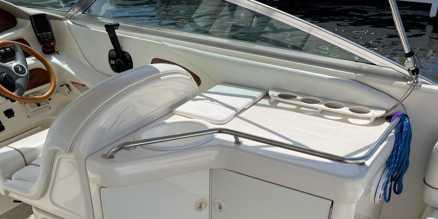 Sea ray 260 bow rider select