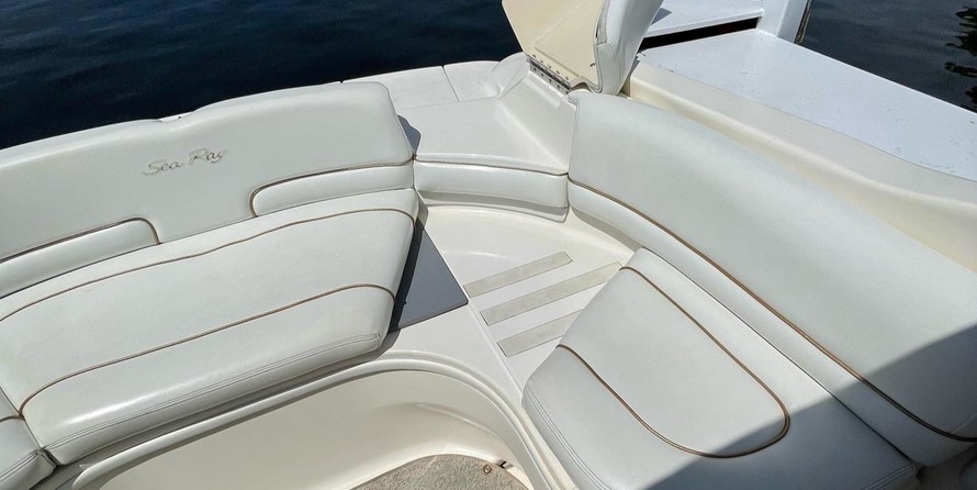 Sea ray 260 bow rider select