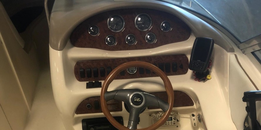 Sea ray 260 bow rider select