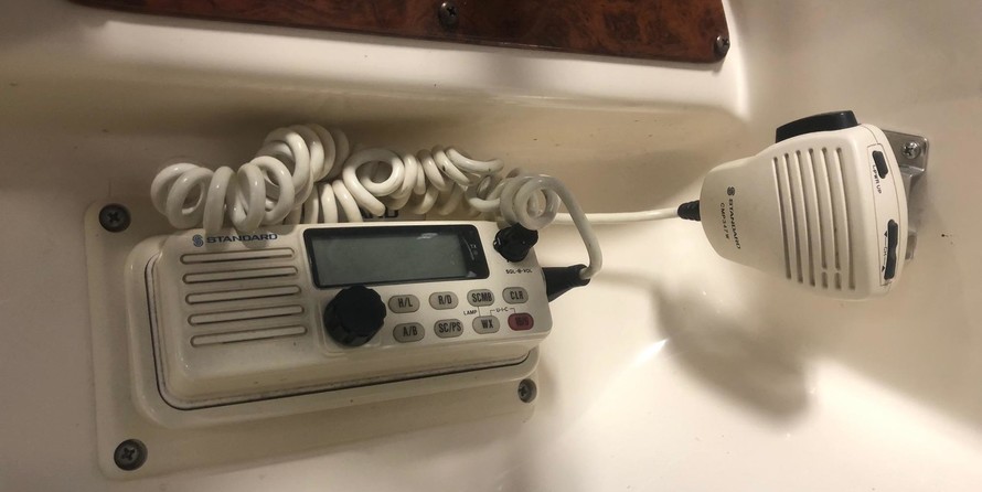 Sea ray 260 bow rider select