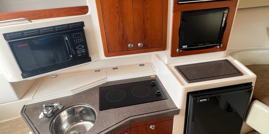 Grady-White Express 330