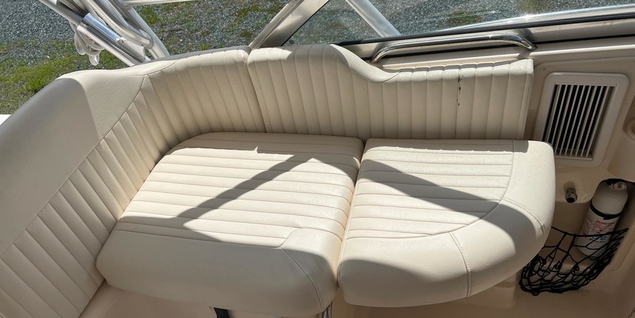 Grady-White Express 330