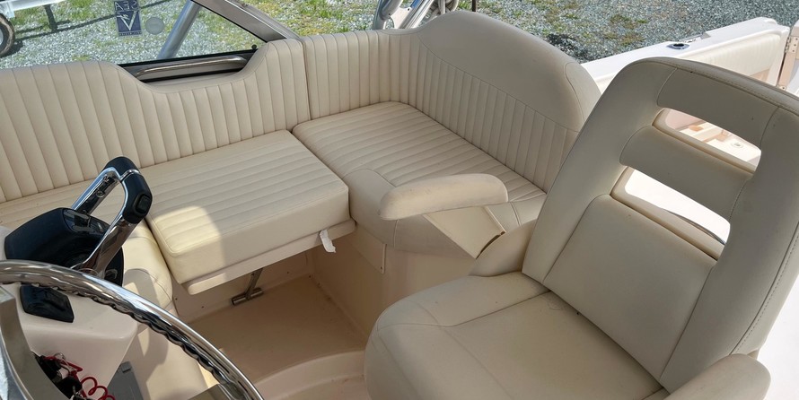 Grady-White Express 330