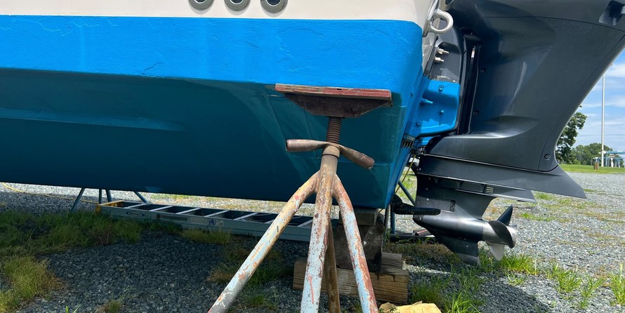 Grady-White Express 330