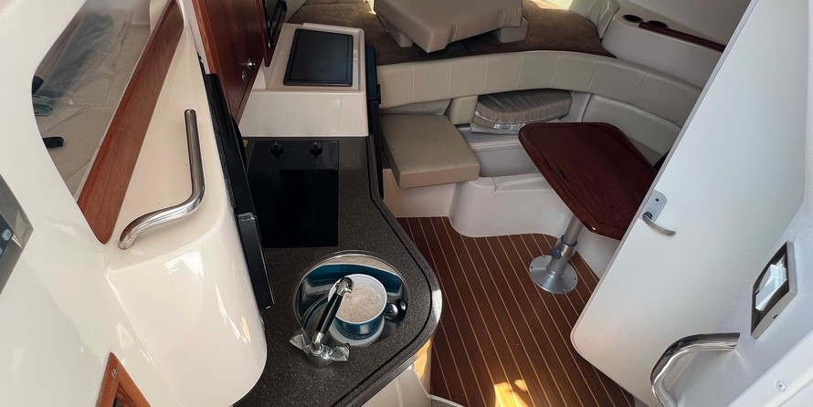 Grady-White Express 330