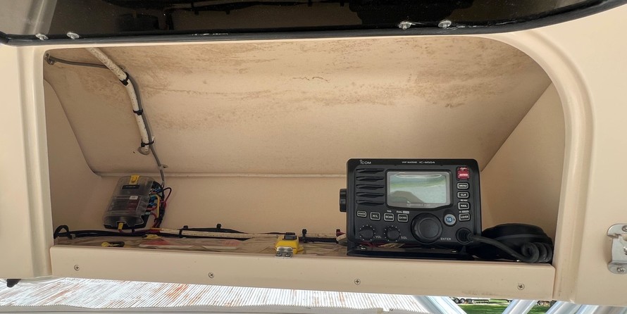 Grady-White Express 330