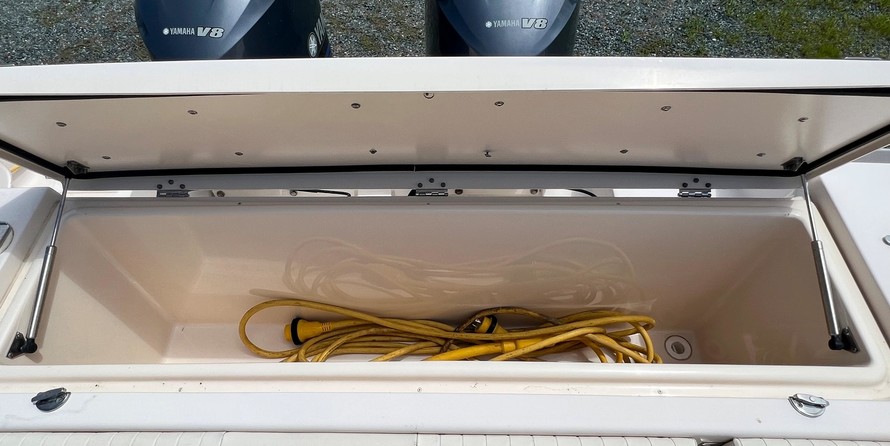 Grady-White Express 330