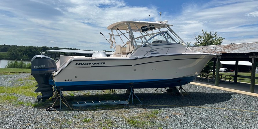 Grady-White Express 330