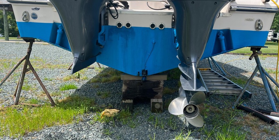 Grady-White Express 330