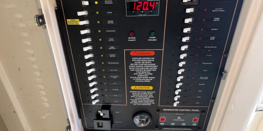 Grady-White Express 330