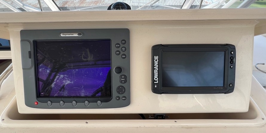 Grady-White Express 330