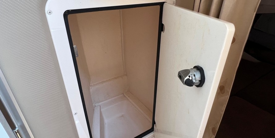 Grady-White Express 330