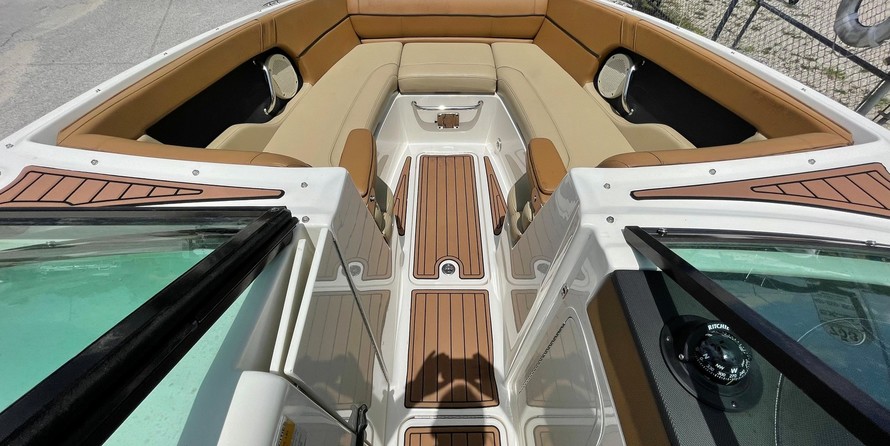 Sea Ray 240 Sundeck
