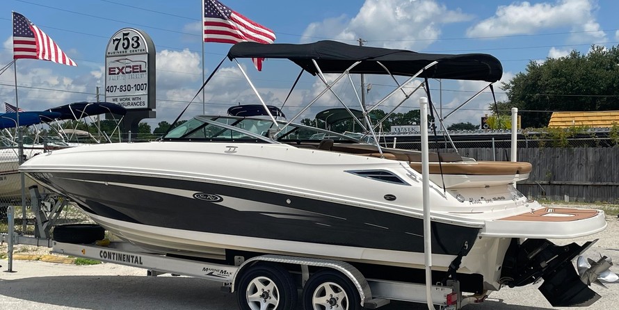Sea Ray 240 Sundeck