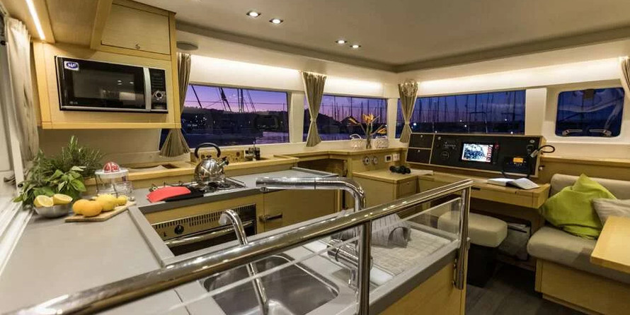 Lagoon 450