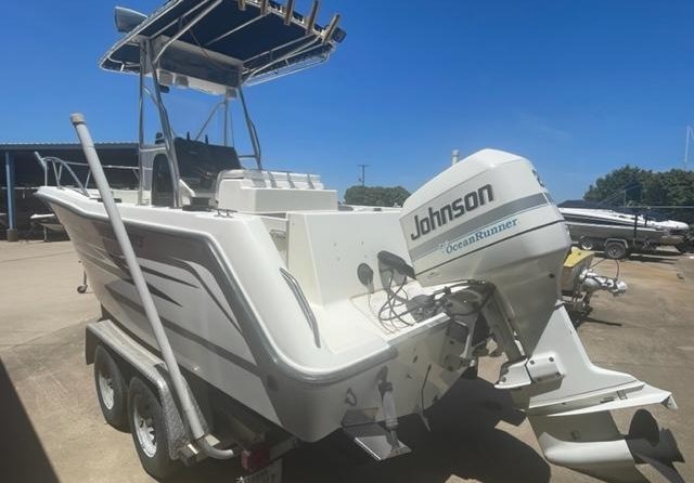 Hydra-sports bay bolt 2000 center console