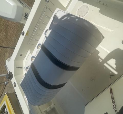 Hydra-sports bay bolt 2000 center console