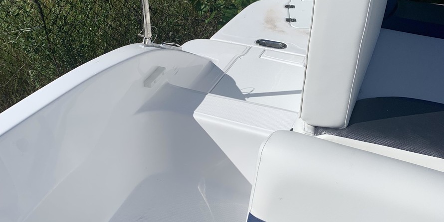 Hurricane 188 sport sundeck