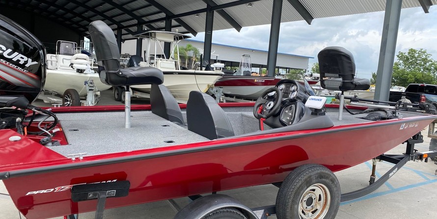 Tracker Pro Team 175 TXW