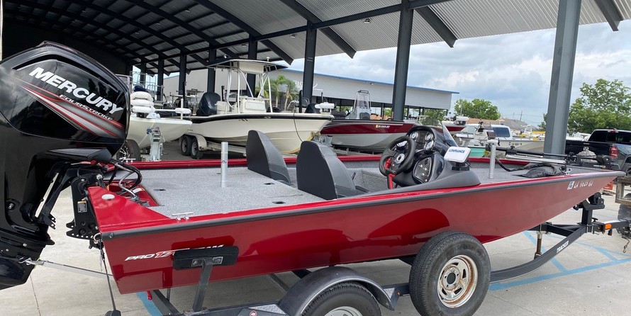 Tracker Pro Team 175 TXW