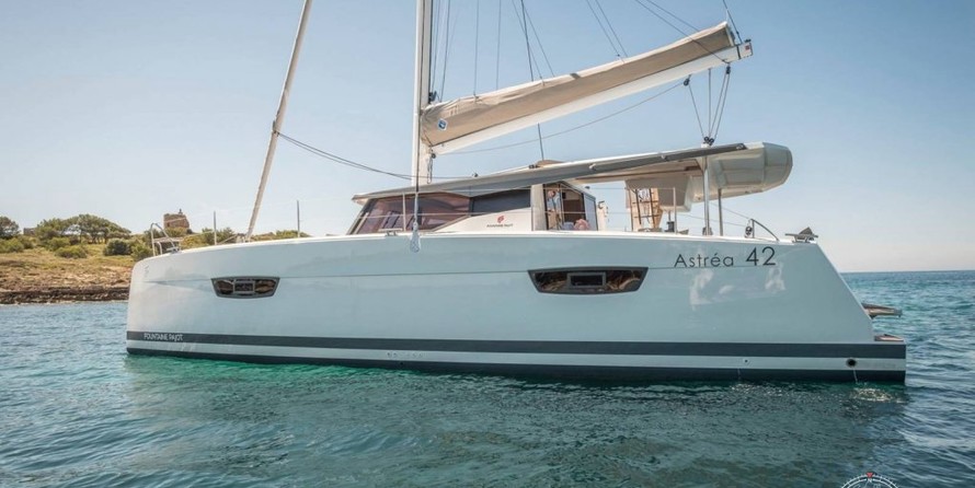 Fountaine Pajot Astréa 42