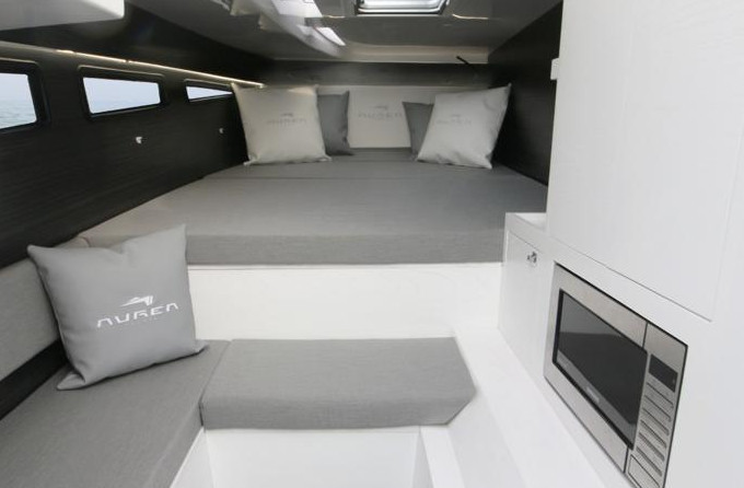 Aurea 30 'Cabin Dream Daycruiser