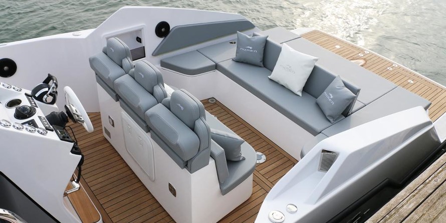 Aurea 30 'Cabin Dream Daycruiser