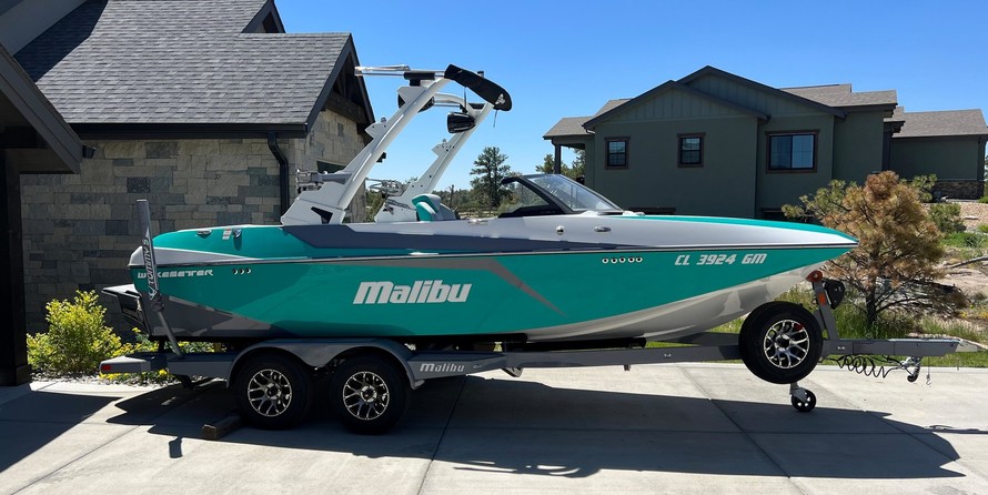 Malibu Wakesetter 21 MLX