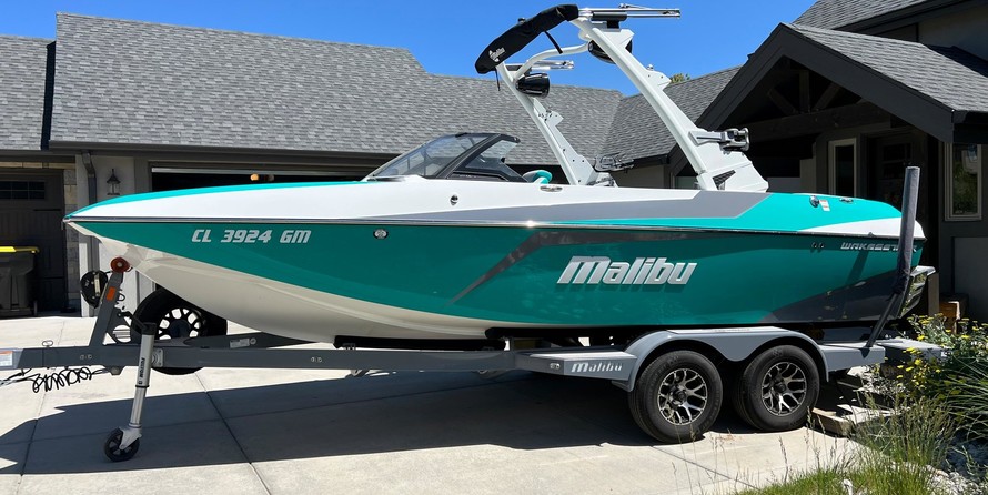 Malibu Wakesetter 21 MLX