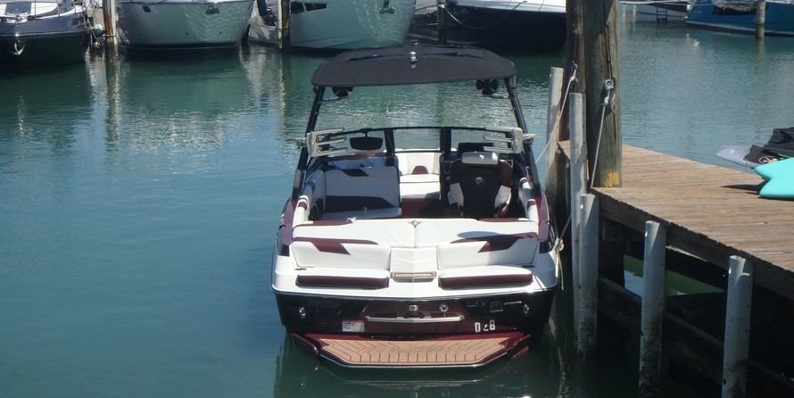 Malibu Wakesetter 23 LSV