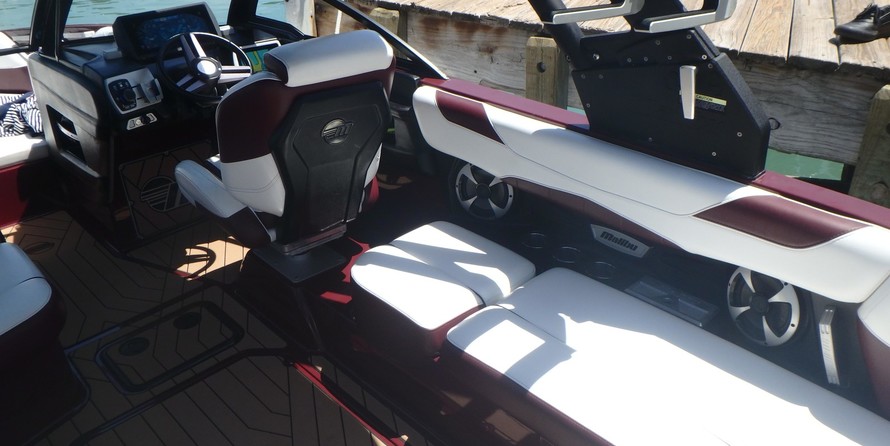 Malibu Wakesetter 23 LSV