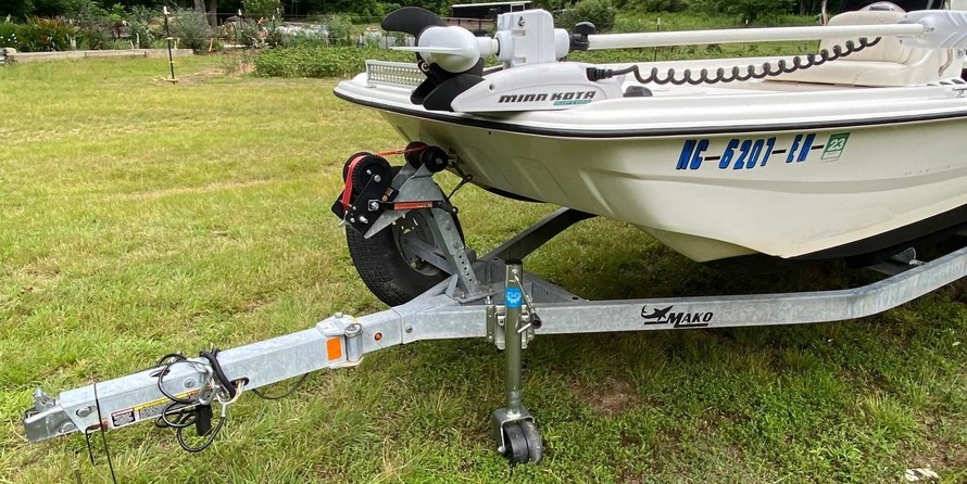 Mako Pro Skiff 17 CC