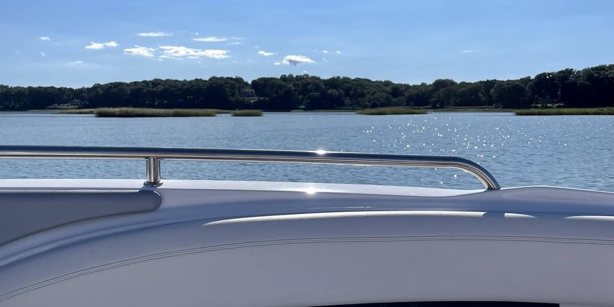 Cruisers Yachts 258 Bow Rider