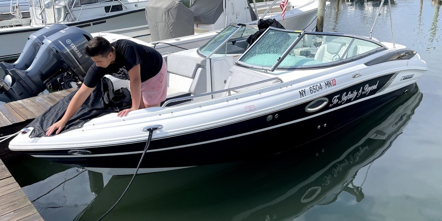Cruisers Yachts 258 Bow Rider